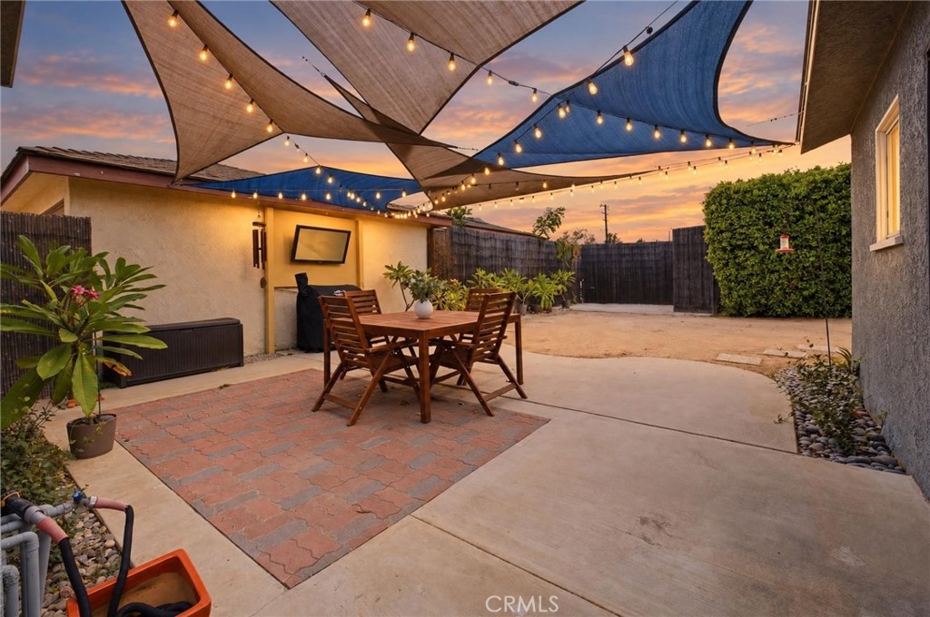 6146 Ibbetson Property Photo 32