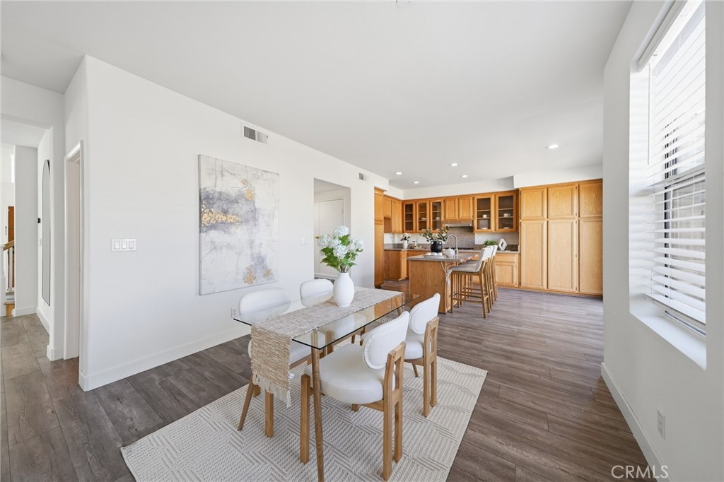 781 Roscoe Street Property Photo 13