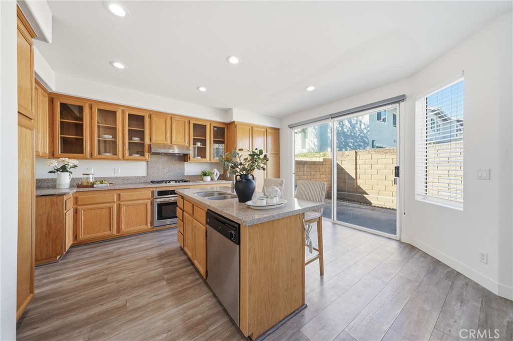 781 Roscoe Street Property Photo 14