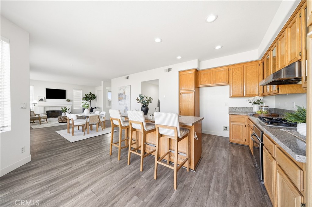 781 Roscoe Street Property Photo 16