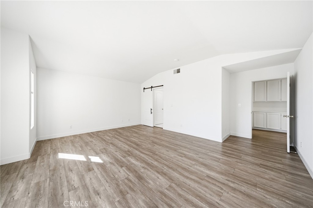 781 Roscoe Street Property Photo 27