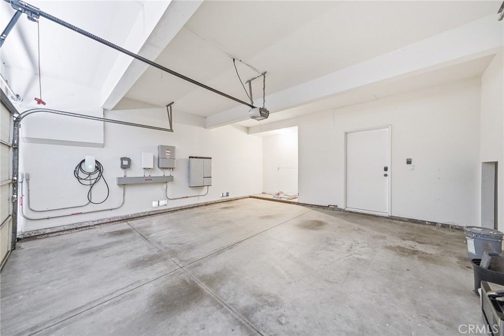 781 Roscoe Street Property Photo 44
