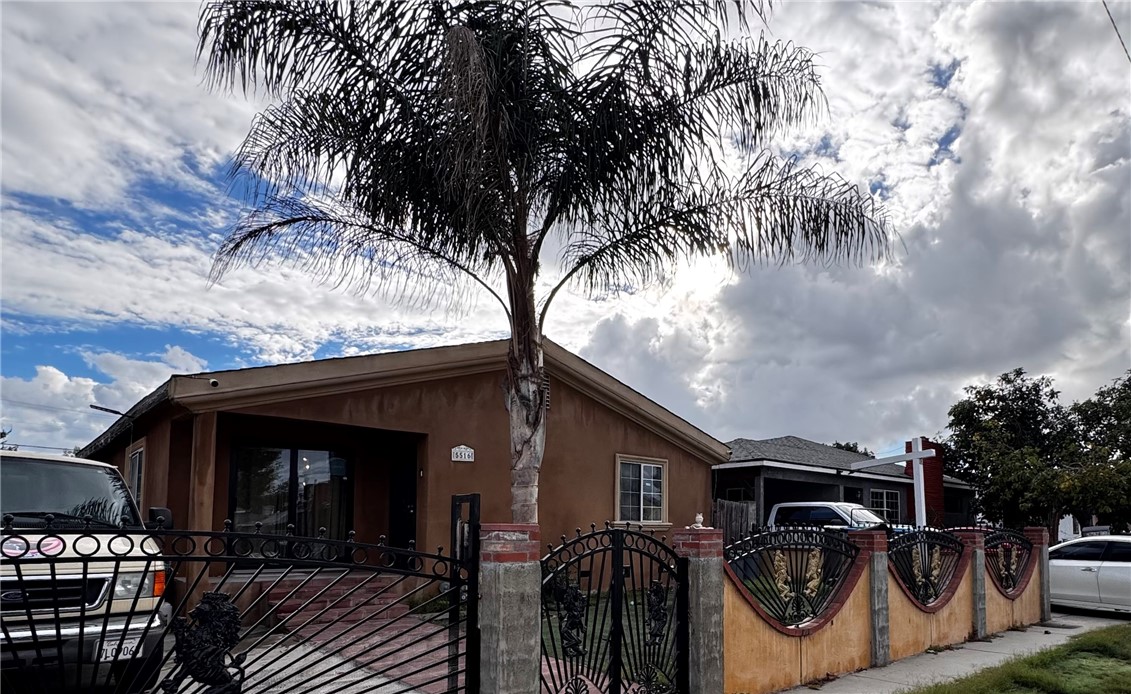 5516 Rayborn Property Photo 1
