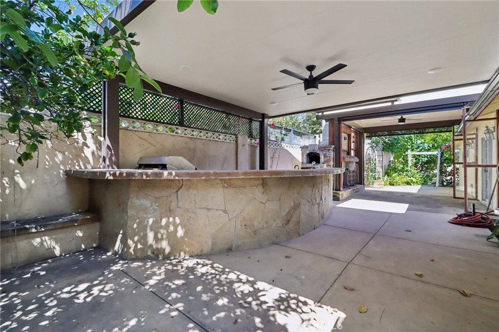 12312 Newport Property Photo 27