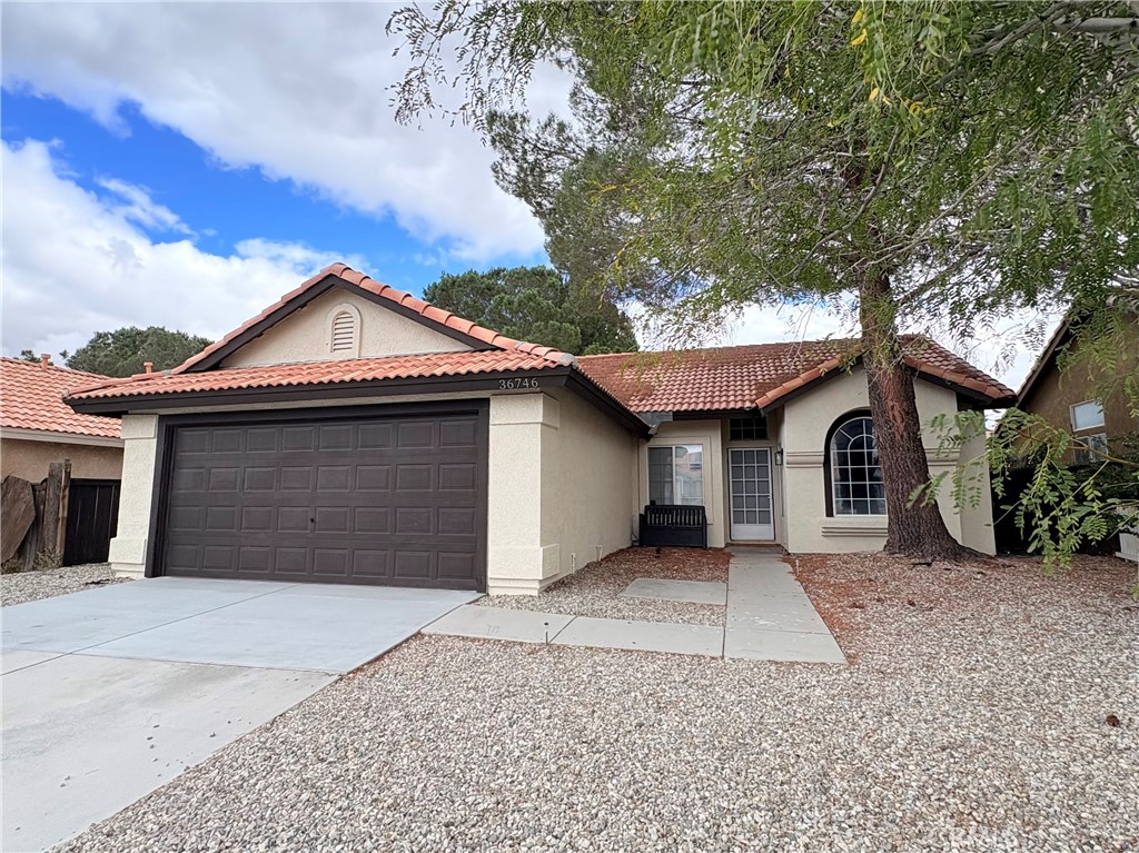 36746 Golden Oak Property Photo 1