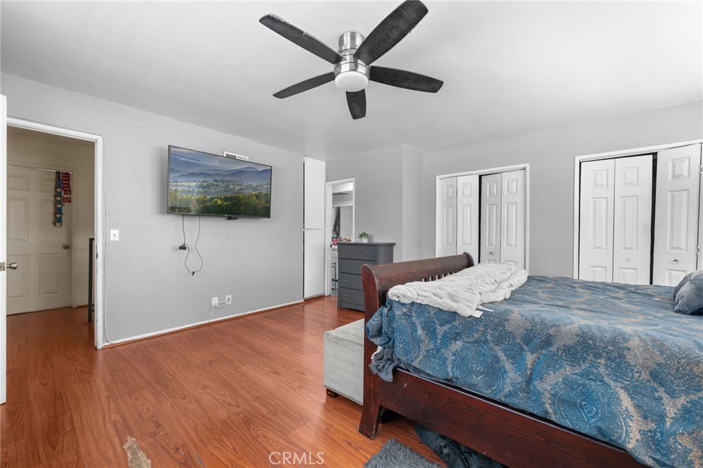 2526 E Van Buren Property Photo 6