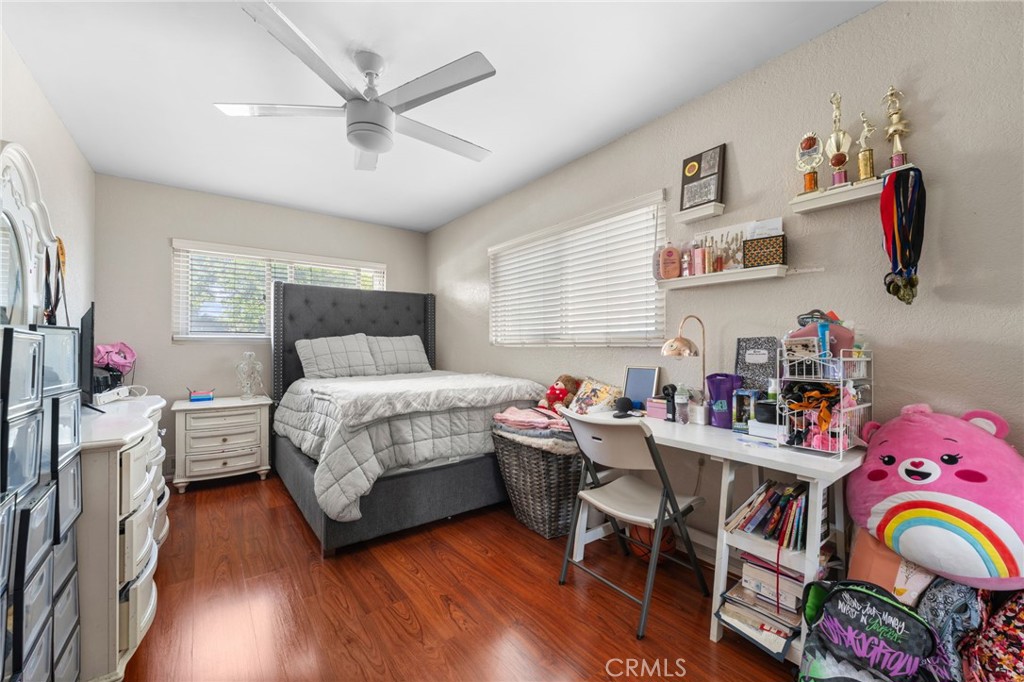 2526 E Van Buren Property Photo 12