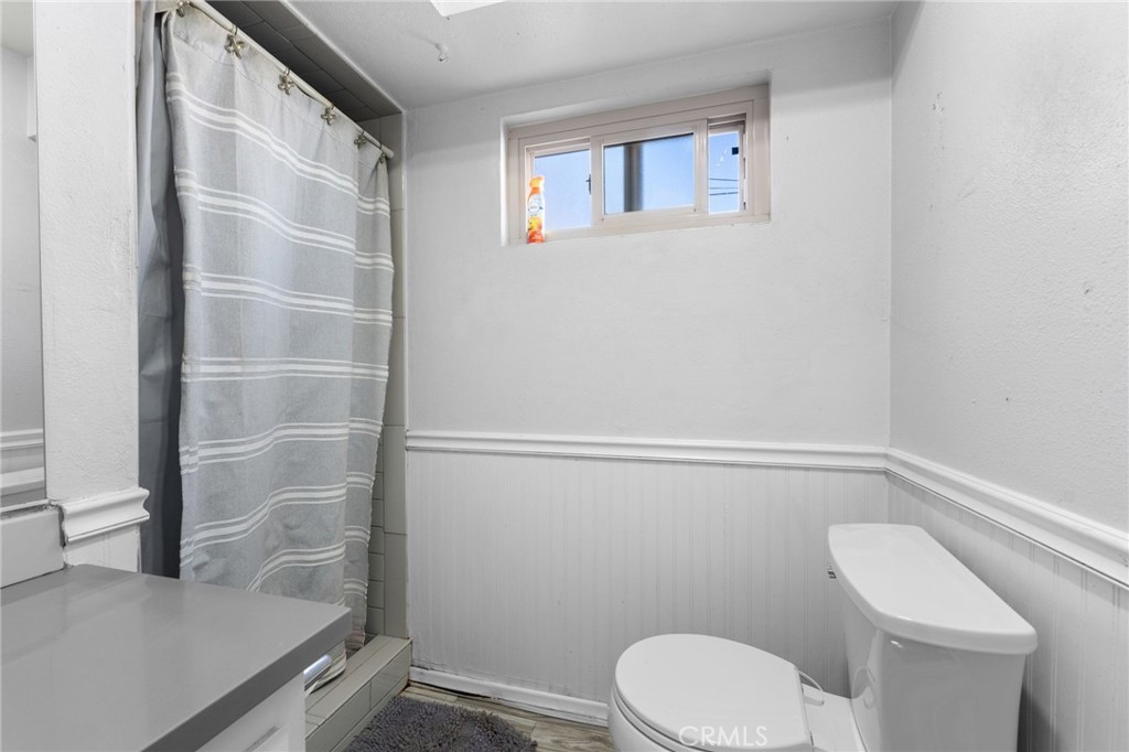 2526 E Van Buren Property Photo 18