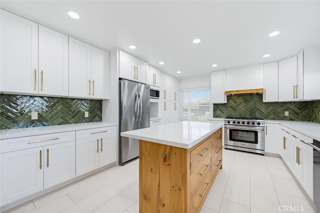 2284 Radnor Property Photo 22