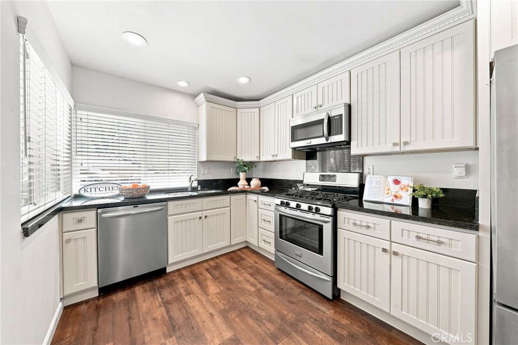 2536 Coventry Property Photo 9