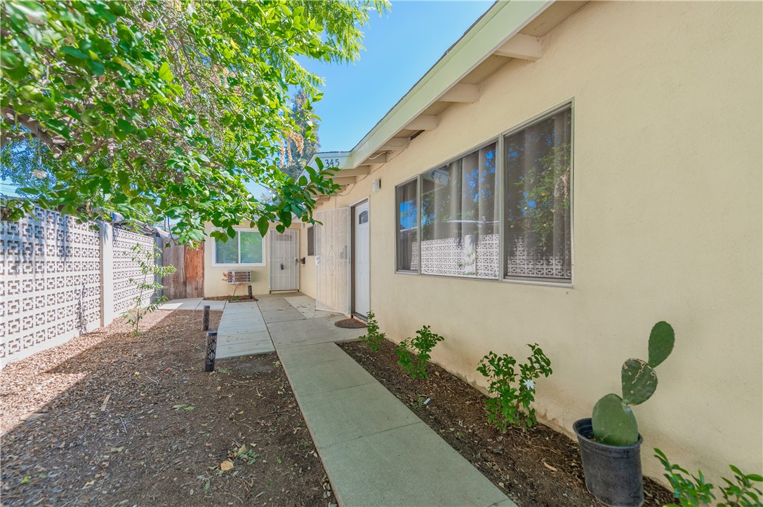 347 S Clark Street Property Photo 3