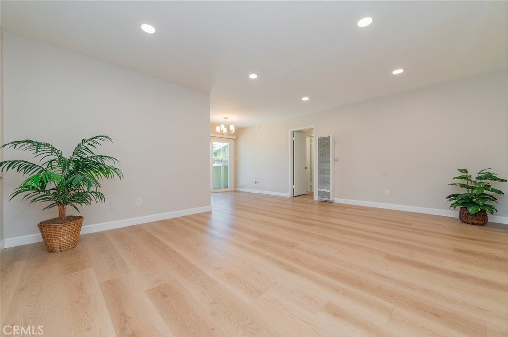 347 S Clark Street Property Photo 12