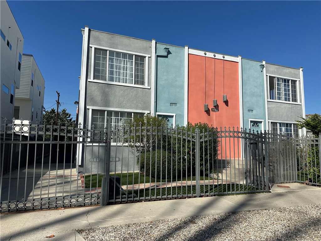 3007 Alsace Avenue Property Photo 1