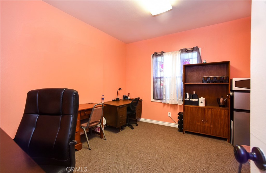 731 W 80th Property Photo 11