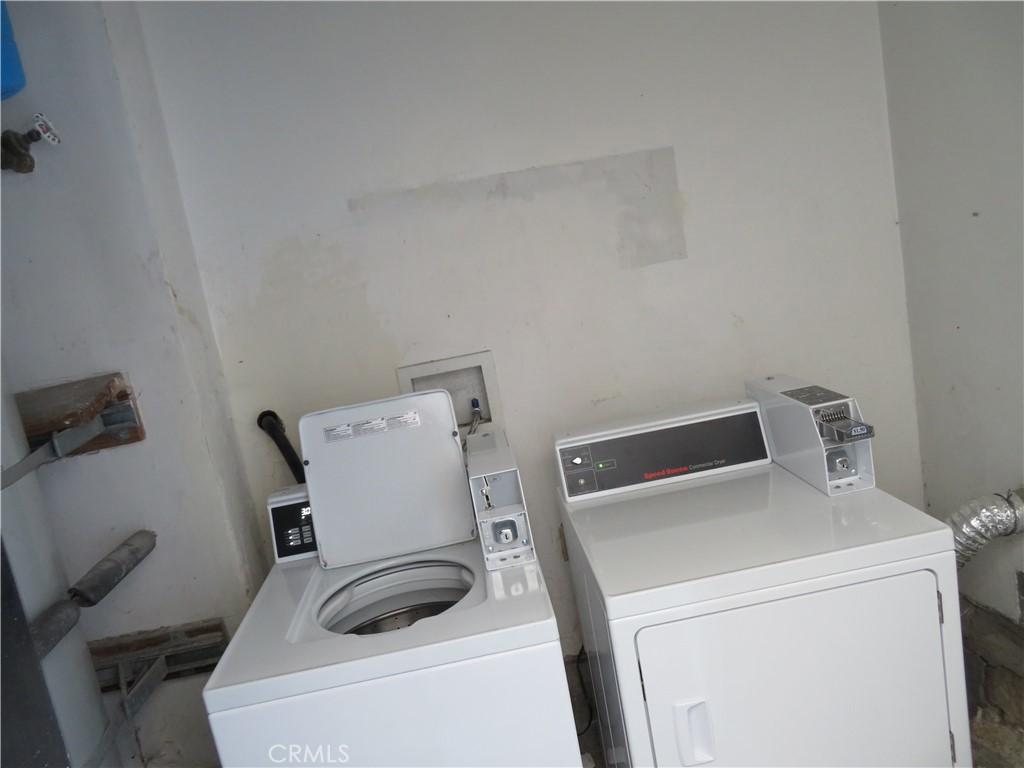 1547 Euclid Street Property Photo 6
