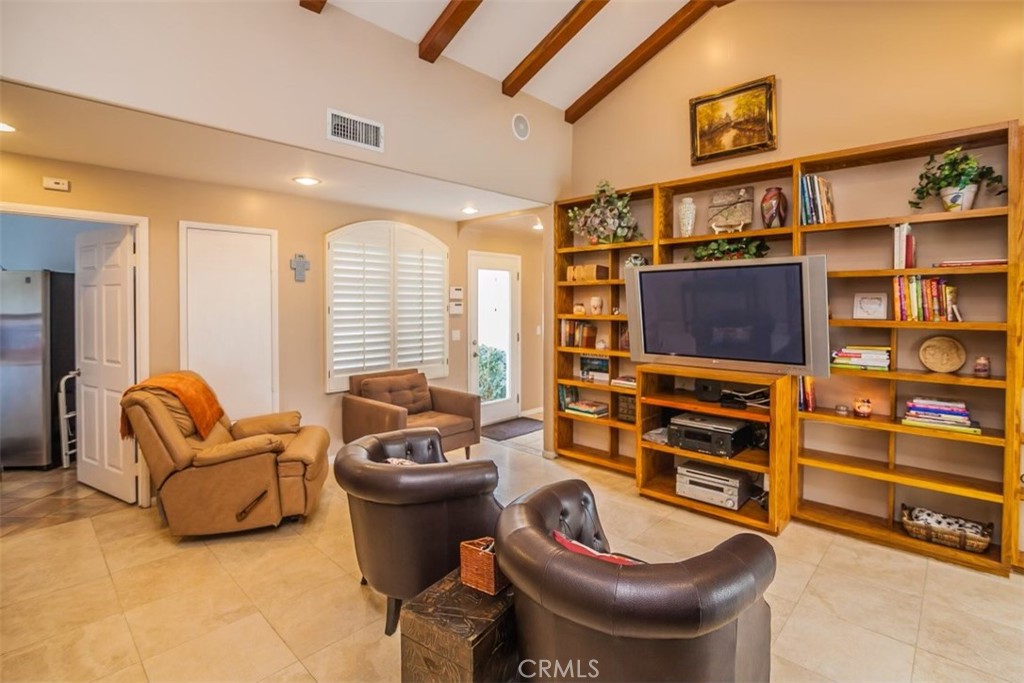 4305 N Sunflower Avenue Property Photo 10