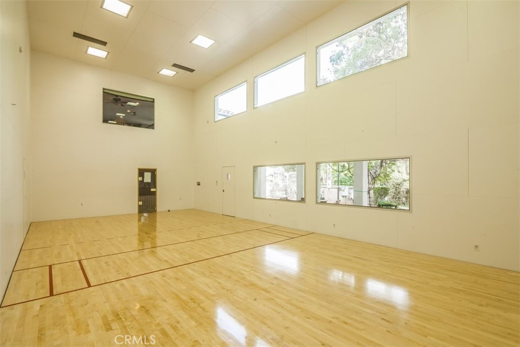 4305 N Sunflower Avenue Property Photo 16
