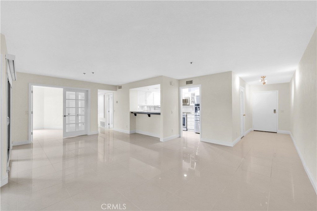260 Cagney Lane 105 Property Photo 16