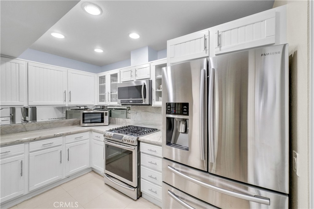 260 Cagney Lane 105 Property Photo 18