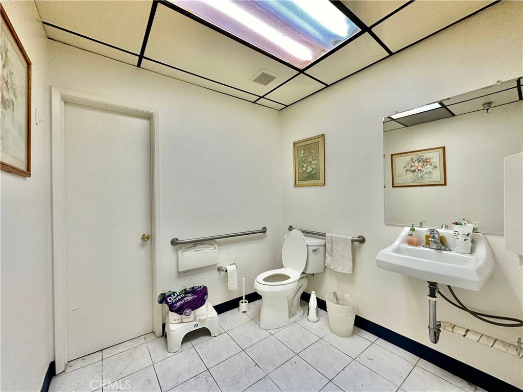 6925 Aragon Circle 1-6 Property Photo 32