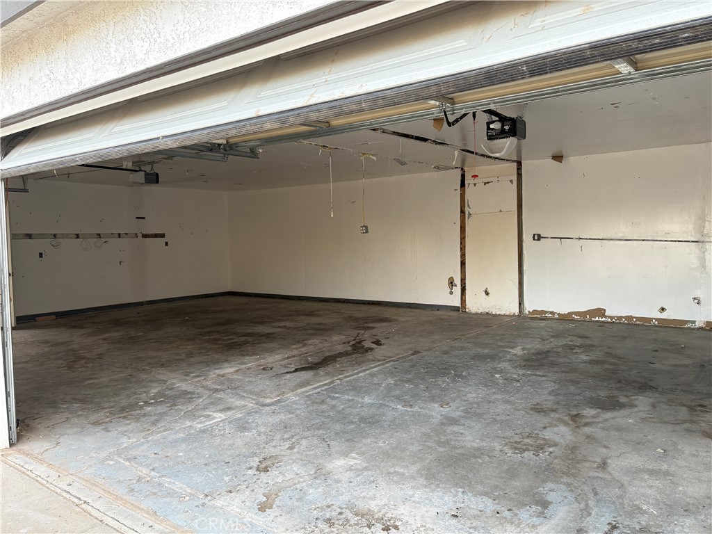 42713 2nd E Street E Property Photo 14