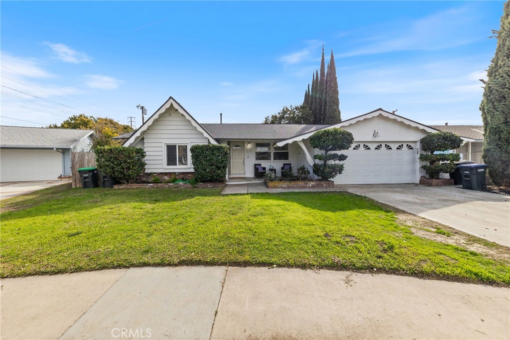 8662 Harriet Lane Property Photo