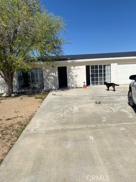 20715 Stoddard Wells Road Property Photo 2