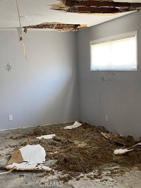 20715 Stoddard Wells Road Property Photo 4