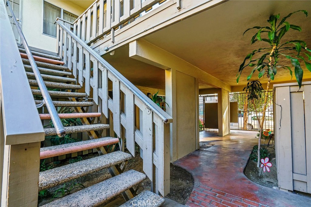 3365 Santa Fe Avenue 88 Property Photo 8