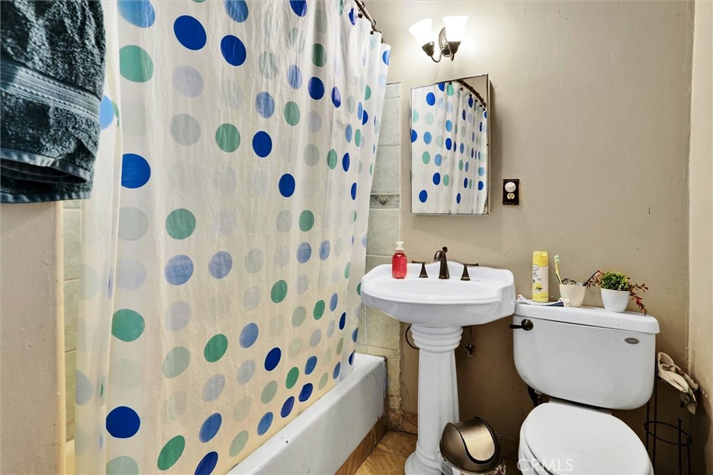 3365 Santa Fe Avenue 88 Property Photo 25