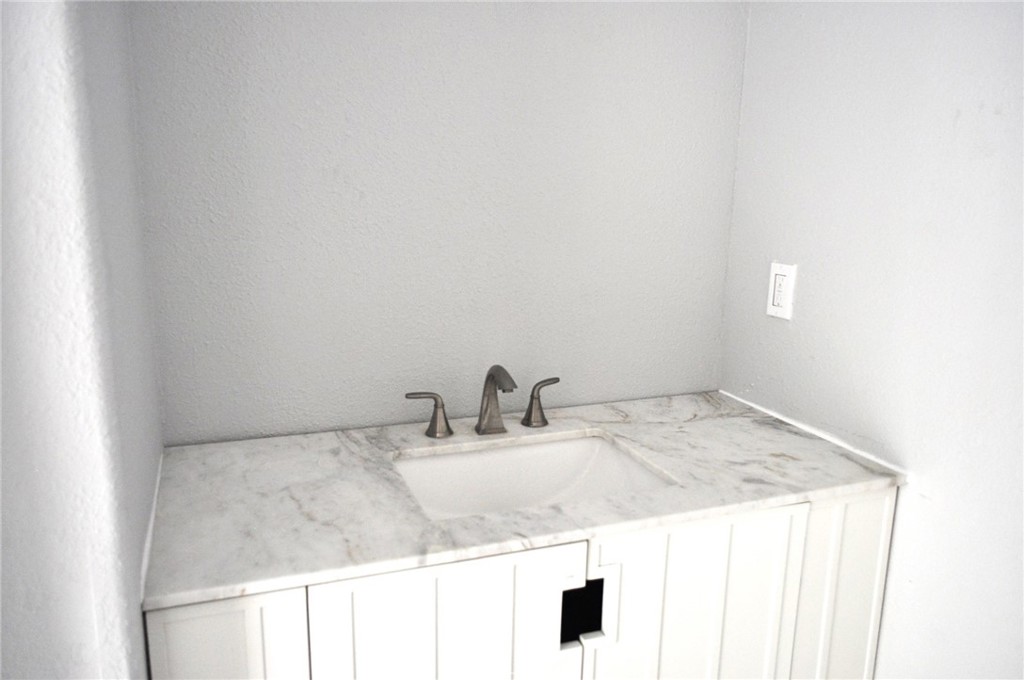 32164 Zircon Road Property Photo 13