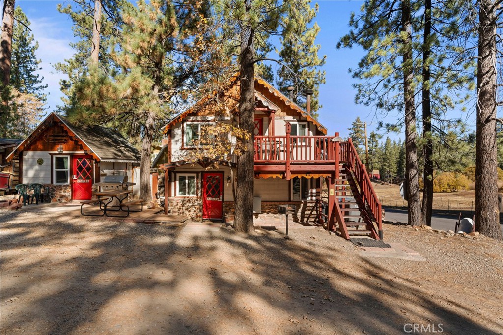 844 Tulip Lane Property Photo