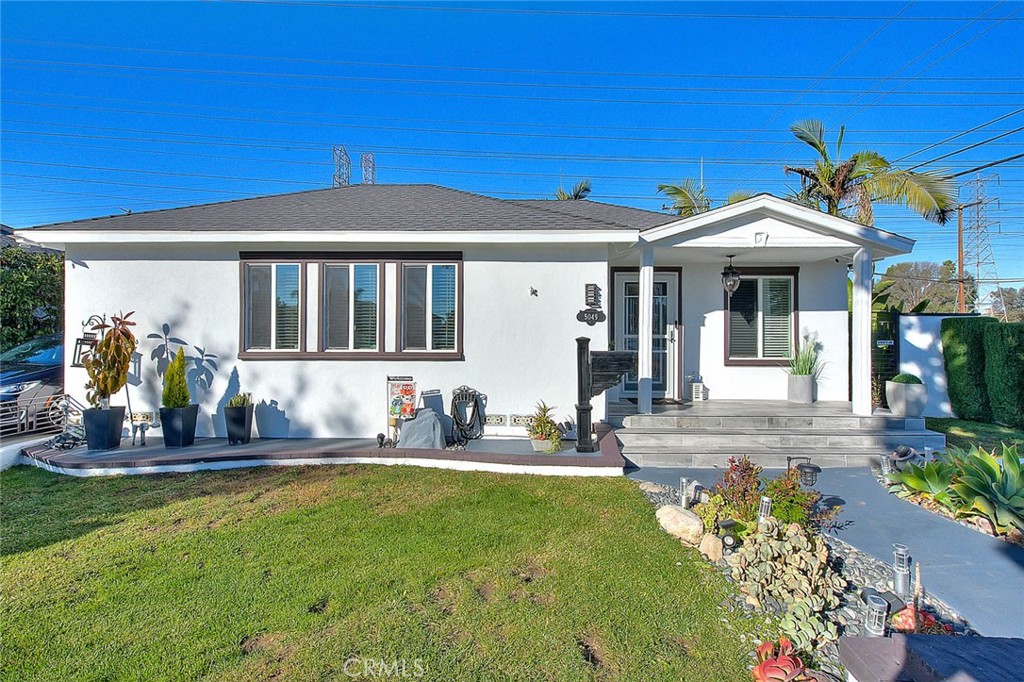 5049 Ashworth Street Property Photo