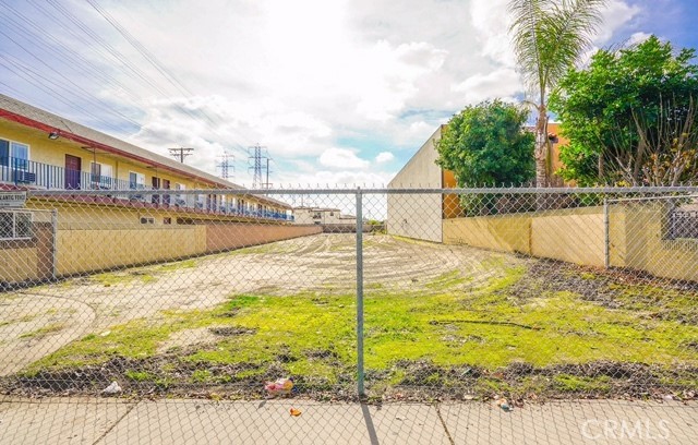 8826 Artesia Boulevard Property Photo 4