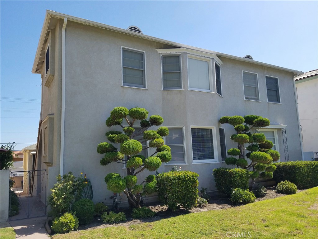 1210 S Leland Street Property Photo 5