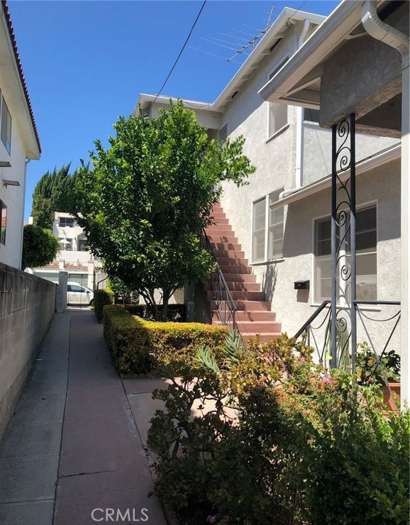 1210 S Leland Street Property Photo 7