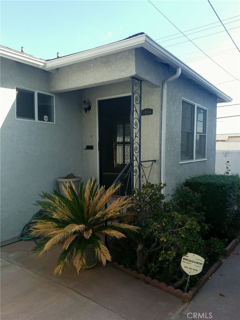 1210 S Leland Street Property Photo 10