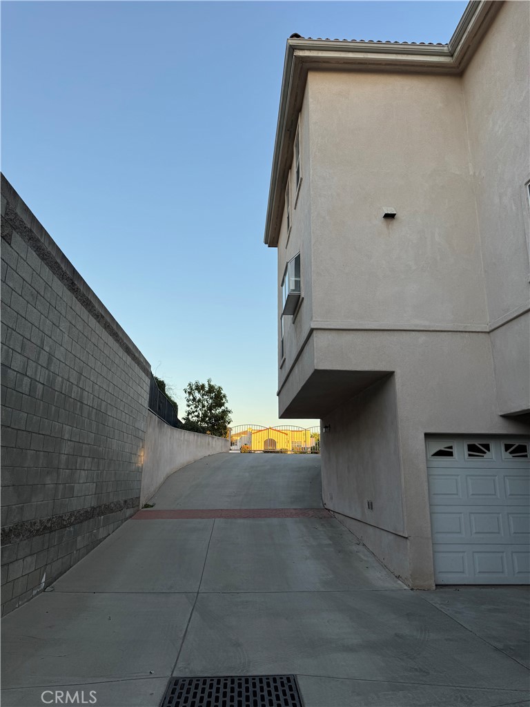 1613 S Atlantic Blvd., #a Property Photo 3