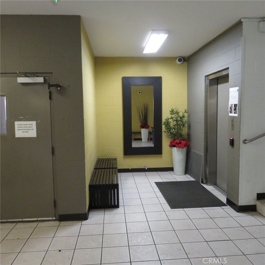 545 Chestnut Avenue 304 Property Photo 10
