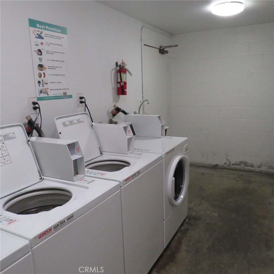 545 Chestnut Avenue 304 Property Photo 13