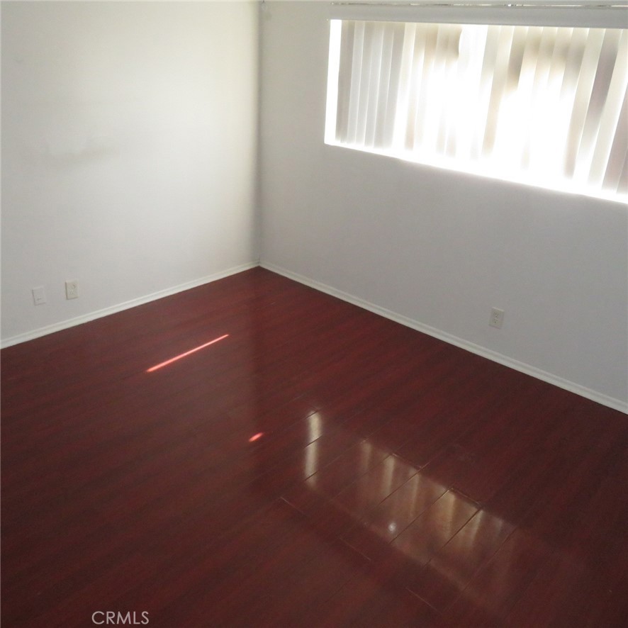 545 Chestnut Avenue 304 Property Photo 22