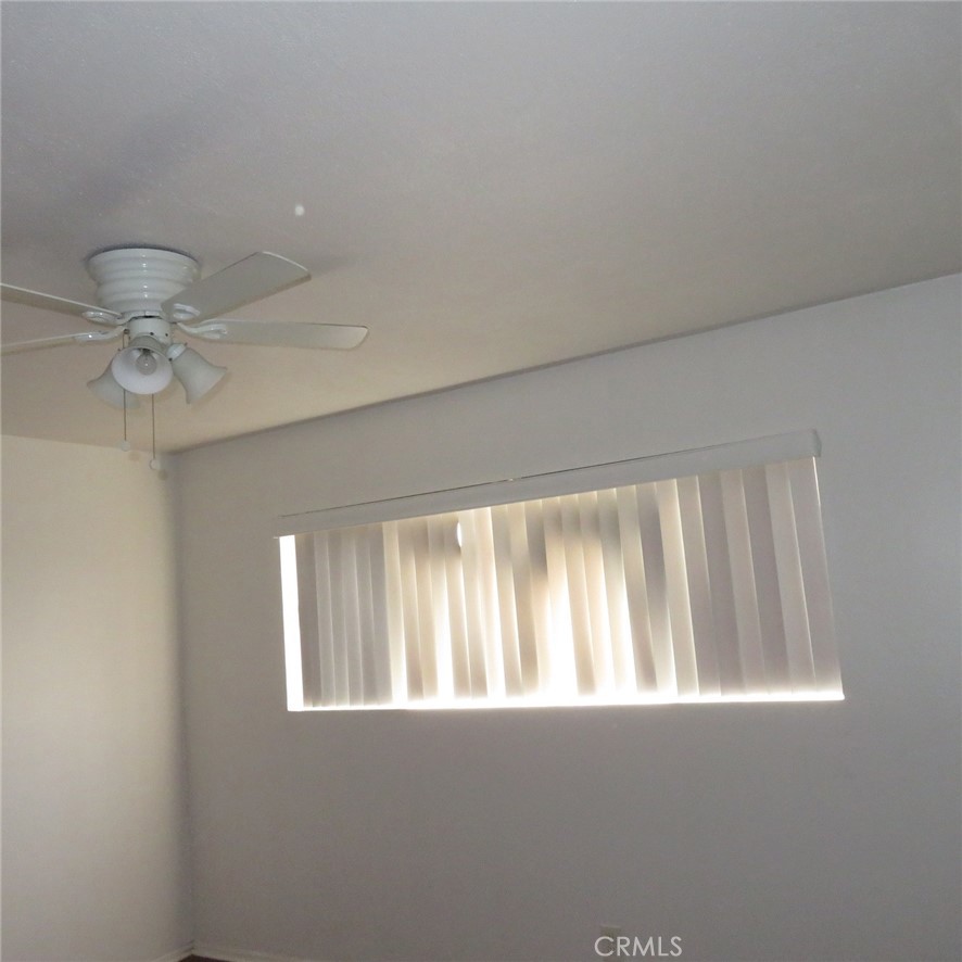 545 Chestnut Avenue 304 Property Photo 23