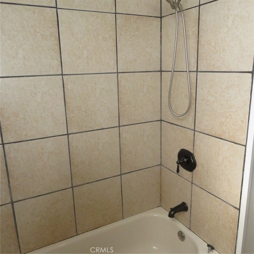 545 Chestnut Avenue 304 Property Photo 30