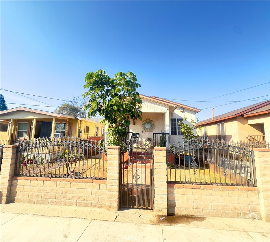 225 S Kern Avenue