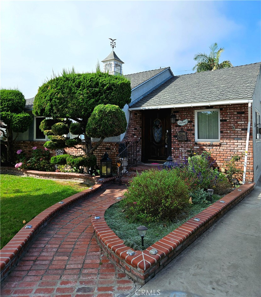 6149 Whitewood Ave Property Photo
