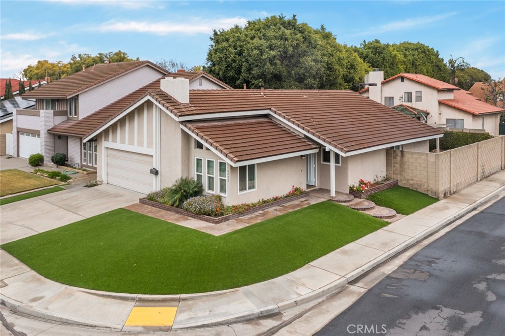 8082 Yorkshire Circle Property Photo