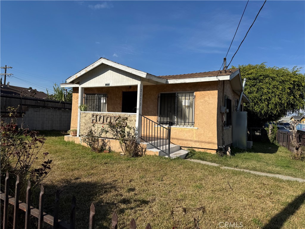 2273 Santa Ana N Property Photo