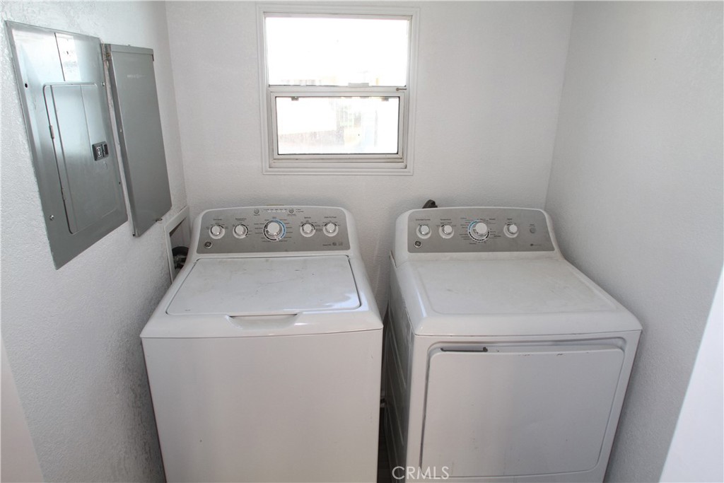 412 D Street Property Photo 12