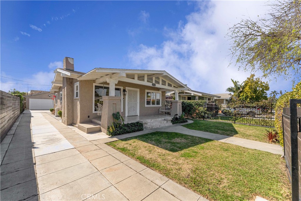 1518 W 56th Street Property Photo