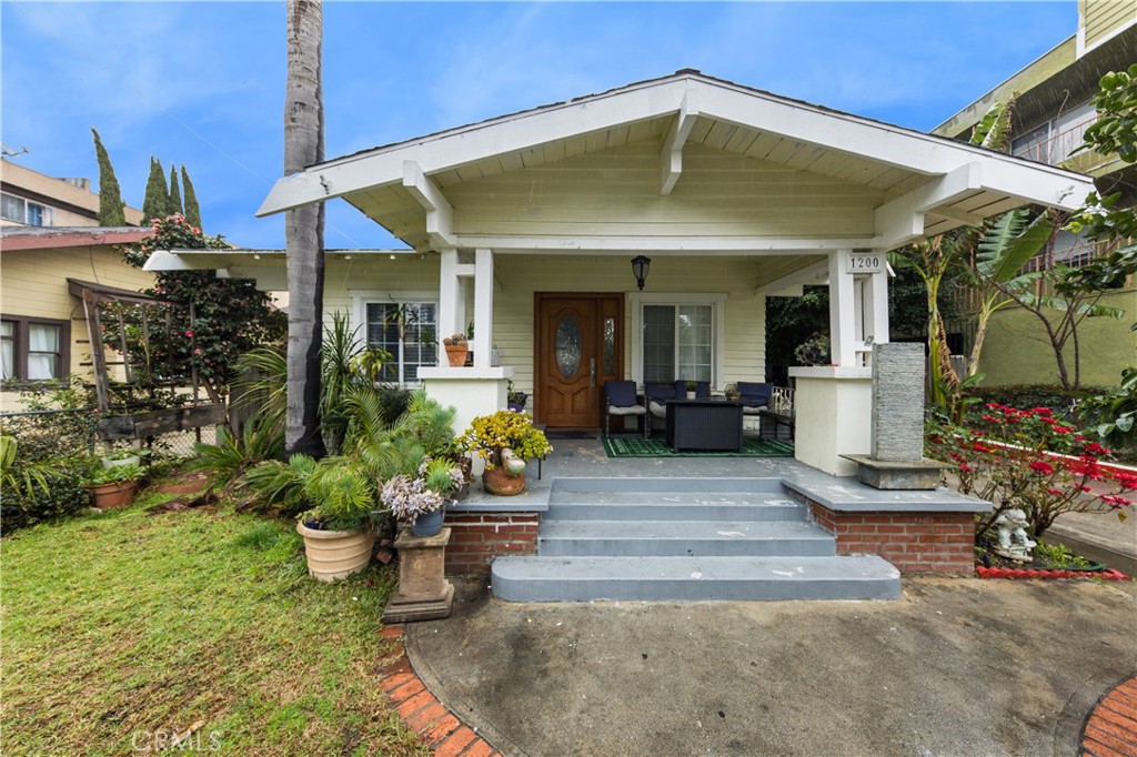 1200 Temple Avenue Property Photo 2